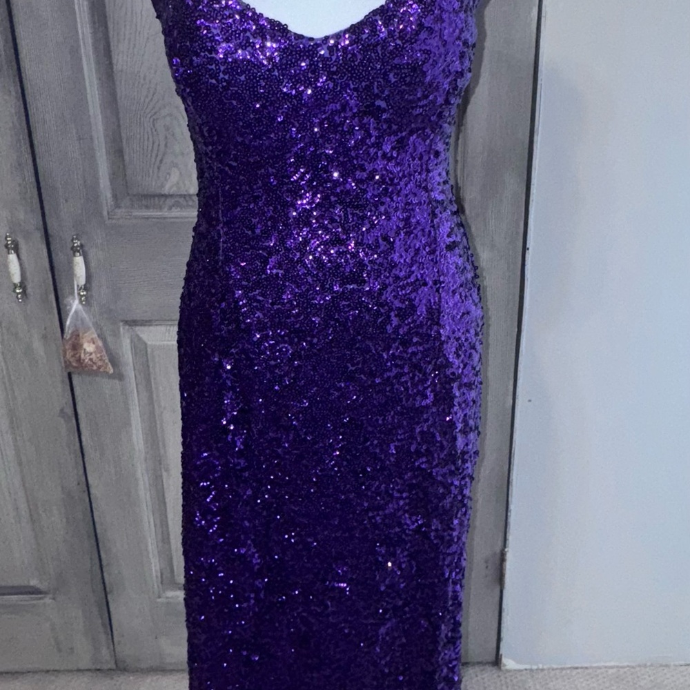 Purple Sequin Maxi Dress with Sweetheart Neckline - Small
